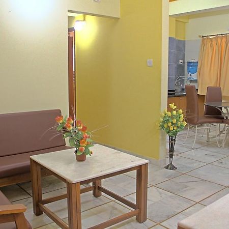 Shreeji Service Apartment Vadodara Dış mekan fotoğraf