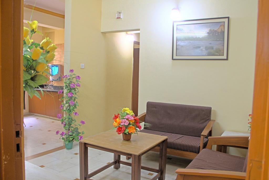 Shreeji Service Apartment Vadodara Dış mekan fotoğraf