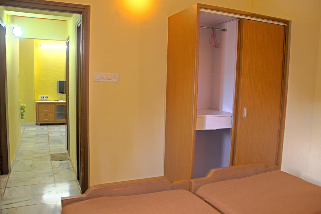Shreeji Service Apartment Vadodara Dış mekan fotoğraf