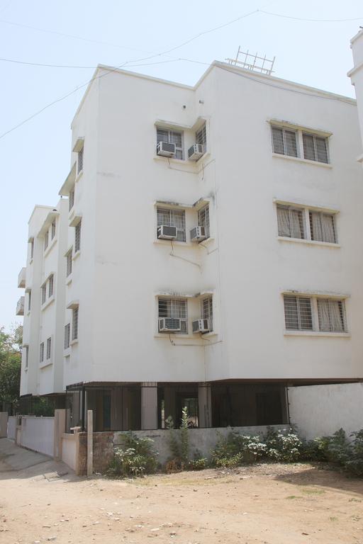 Shreeji Service Apartment Vadodara Dış mekan fotoğraf